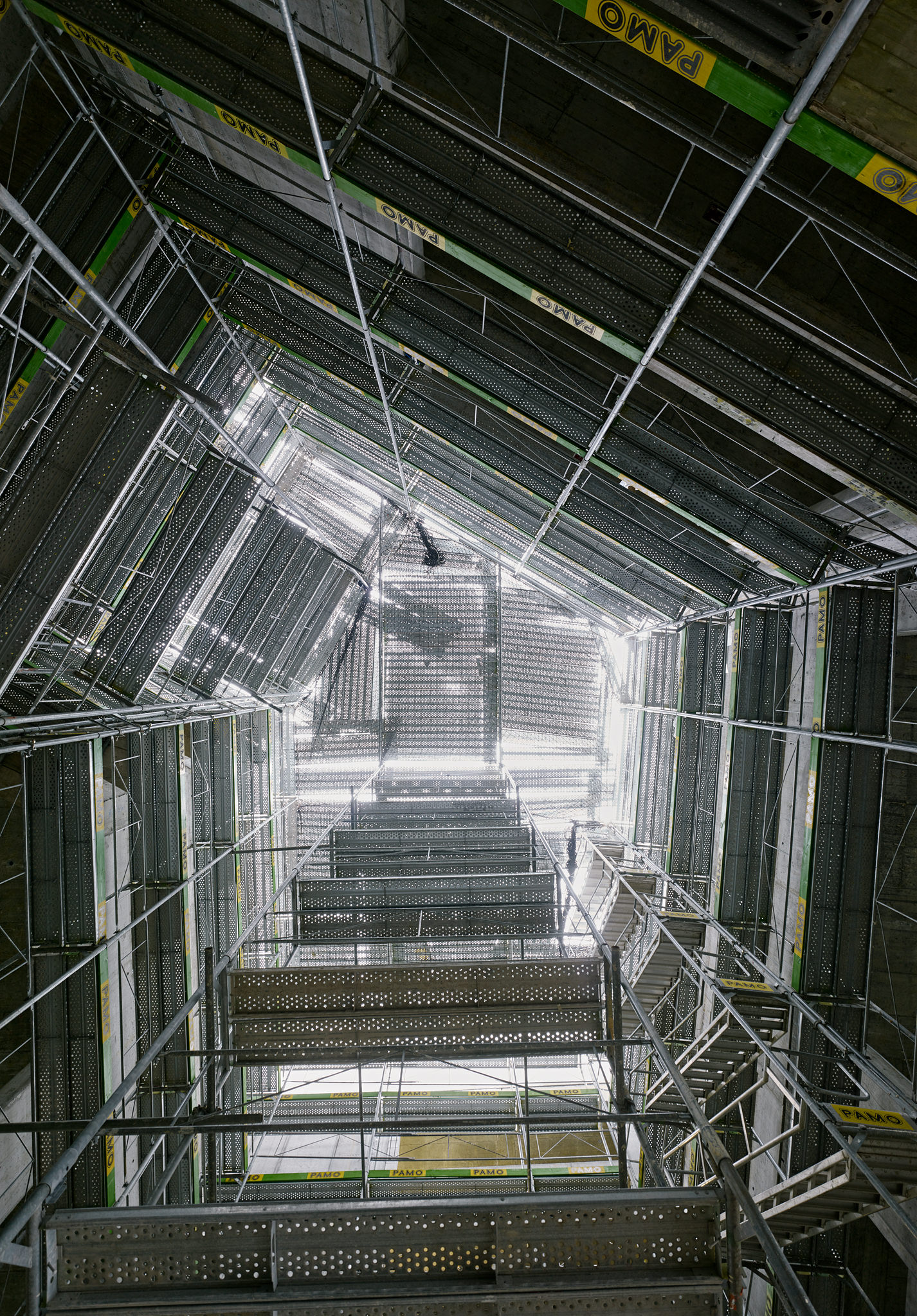 E15541 Alpa 049147p SCREEN